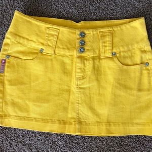 Bubblegum mini skirt. Size 5/6 yellow